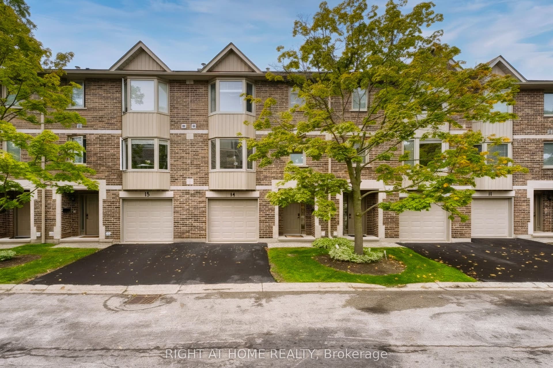 1548 RICHMOND Street 14, London North, ON N6G 4W8