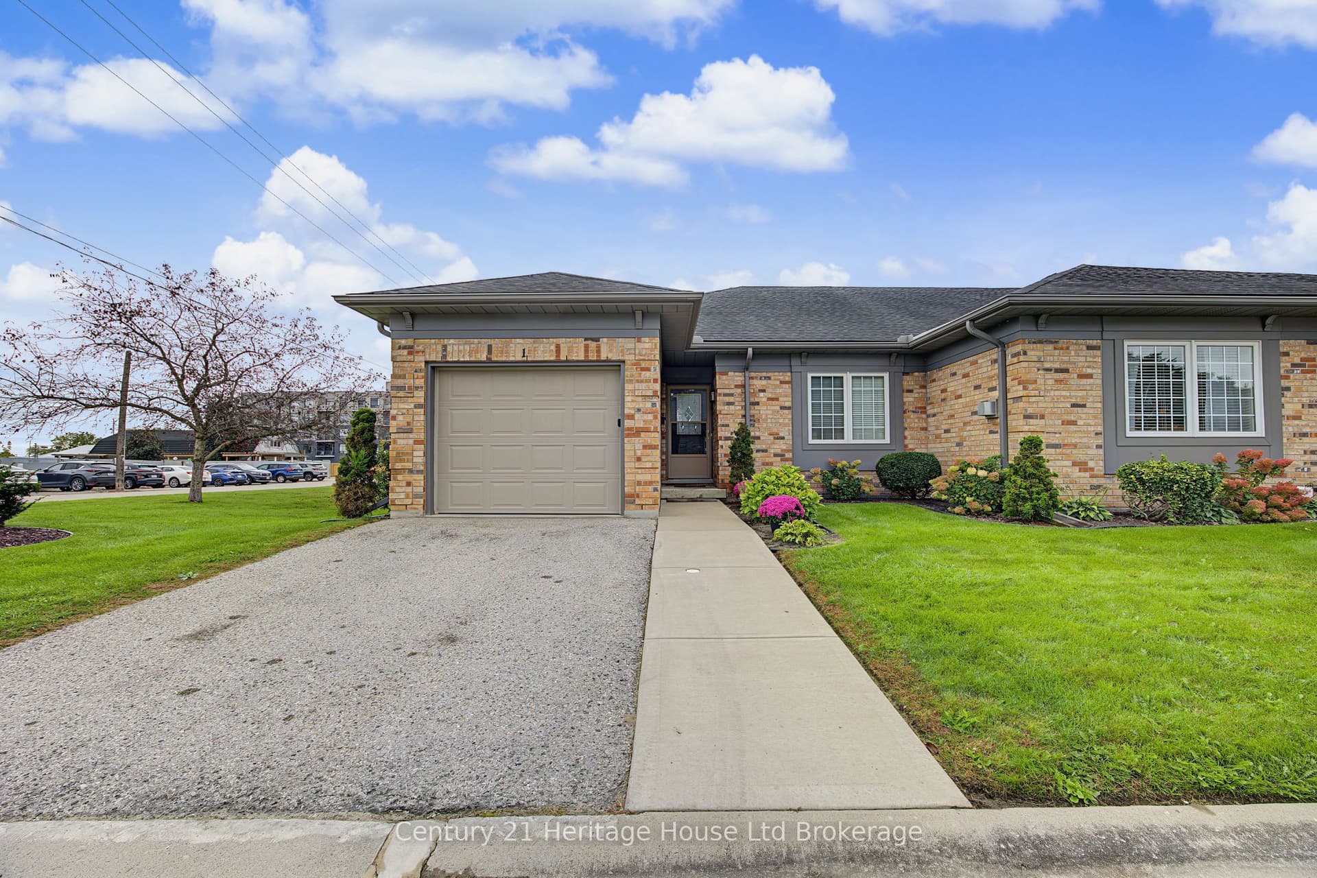 105 King Street 1, Tillsonburg, ON N4G 5V1