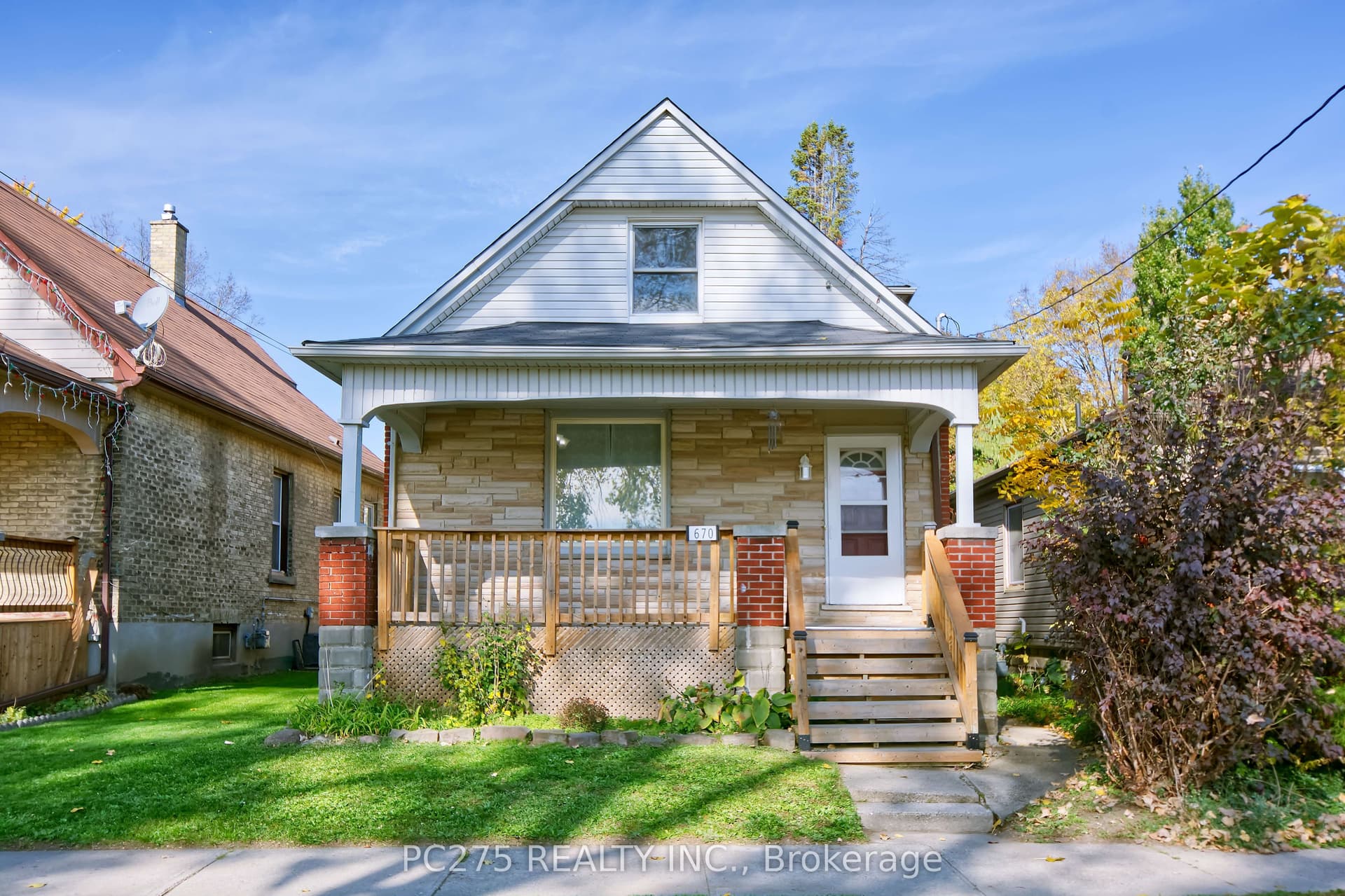 670 Trafalgar Street, London East, ON N5Z 1E4