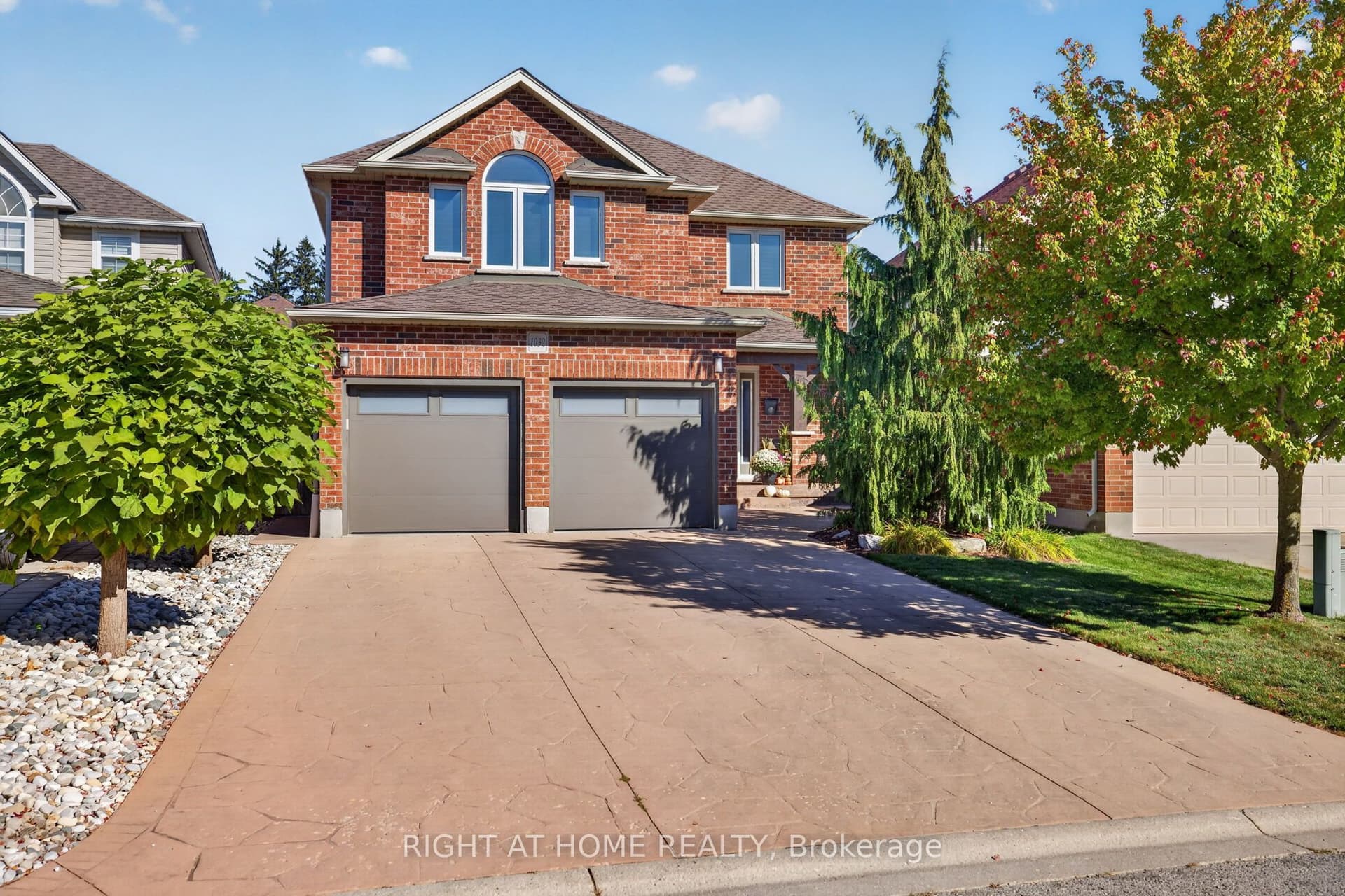 1032 Byronmanor Road, London South, ON N6K 5B1