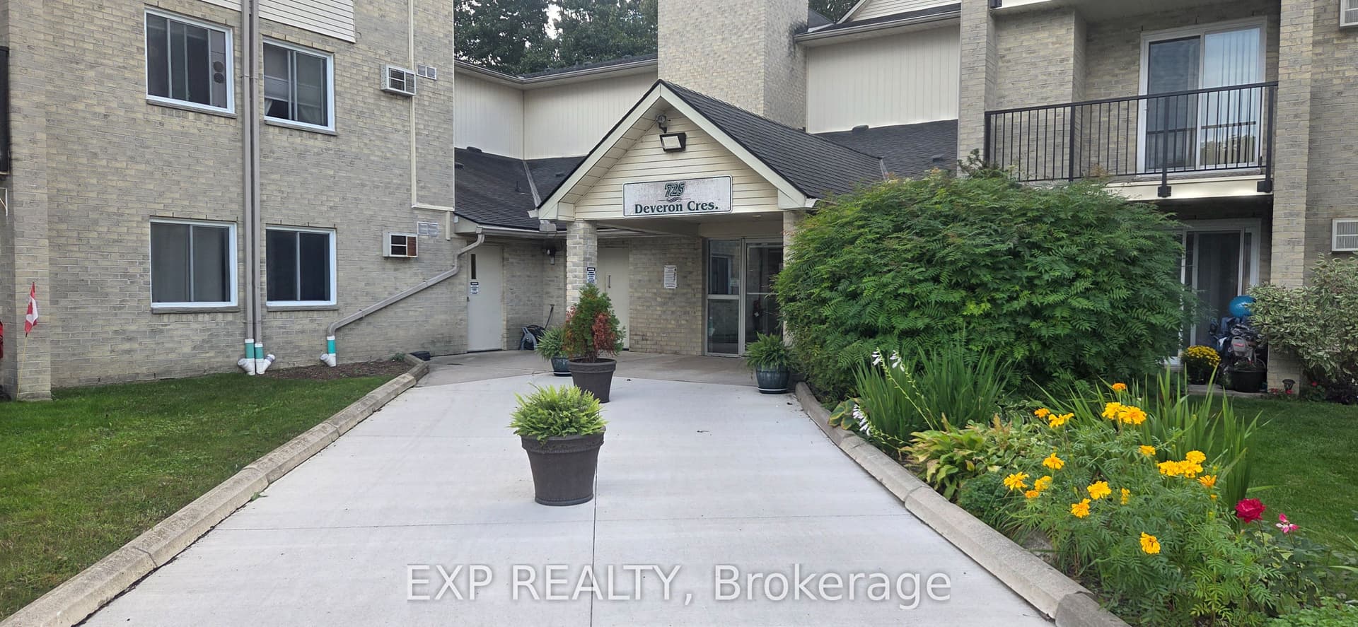 725 Deveron Crescent 220, London South, ON N5Z 4X3