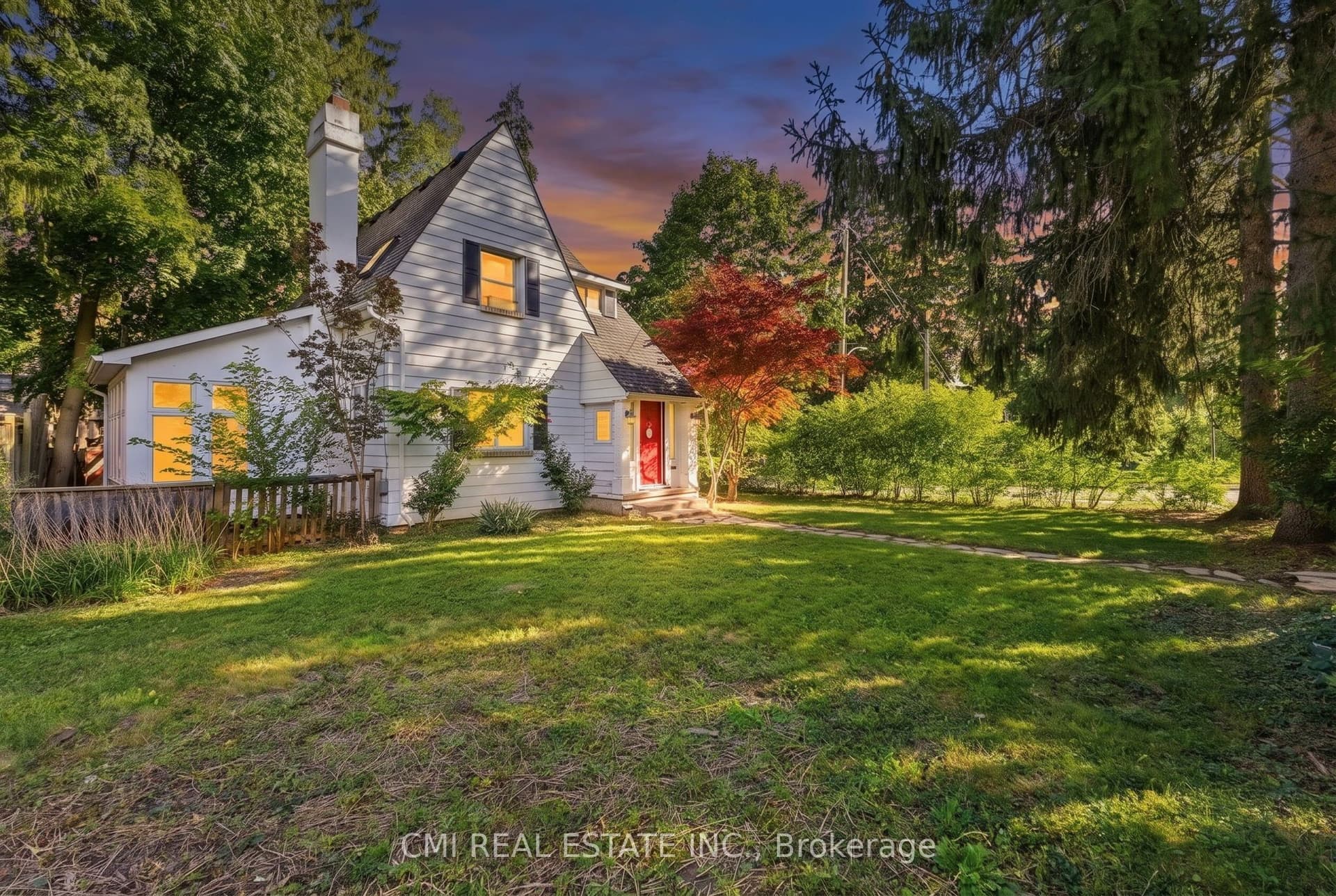 132 Base Line Road E, London South, ON N6C 2N8