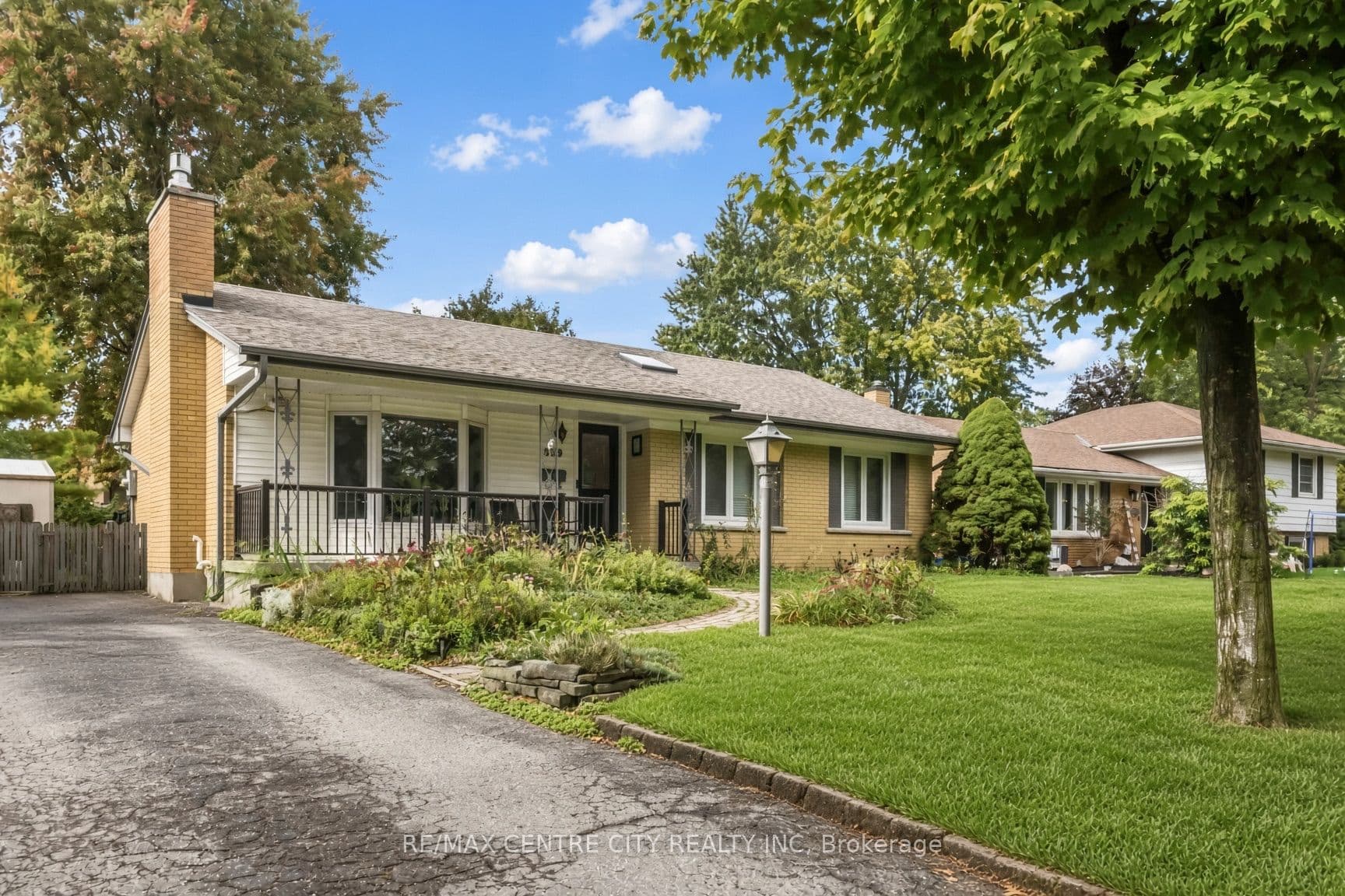 859 Dalkeith Crescent, London North, ON N5X 1S5