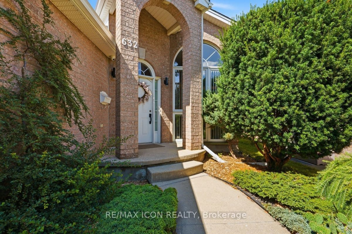 632 Thornwood Drive, London North, ON N6H 5J6