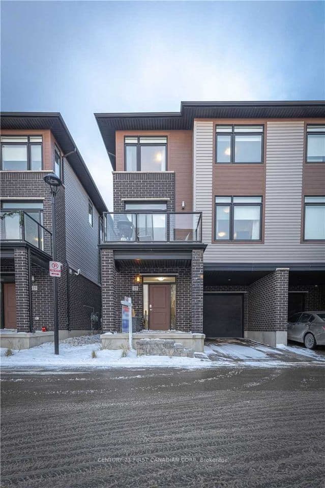 3260 Singleton Avenue 21, London South, ON N6L 0E7
