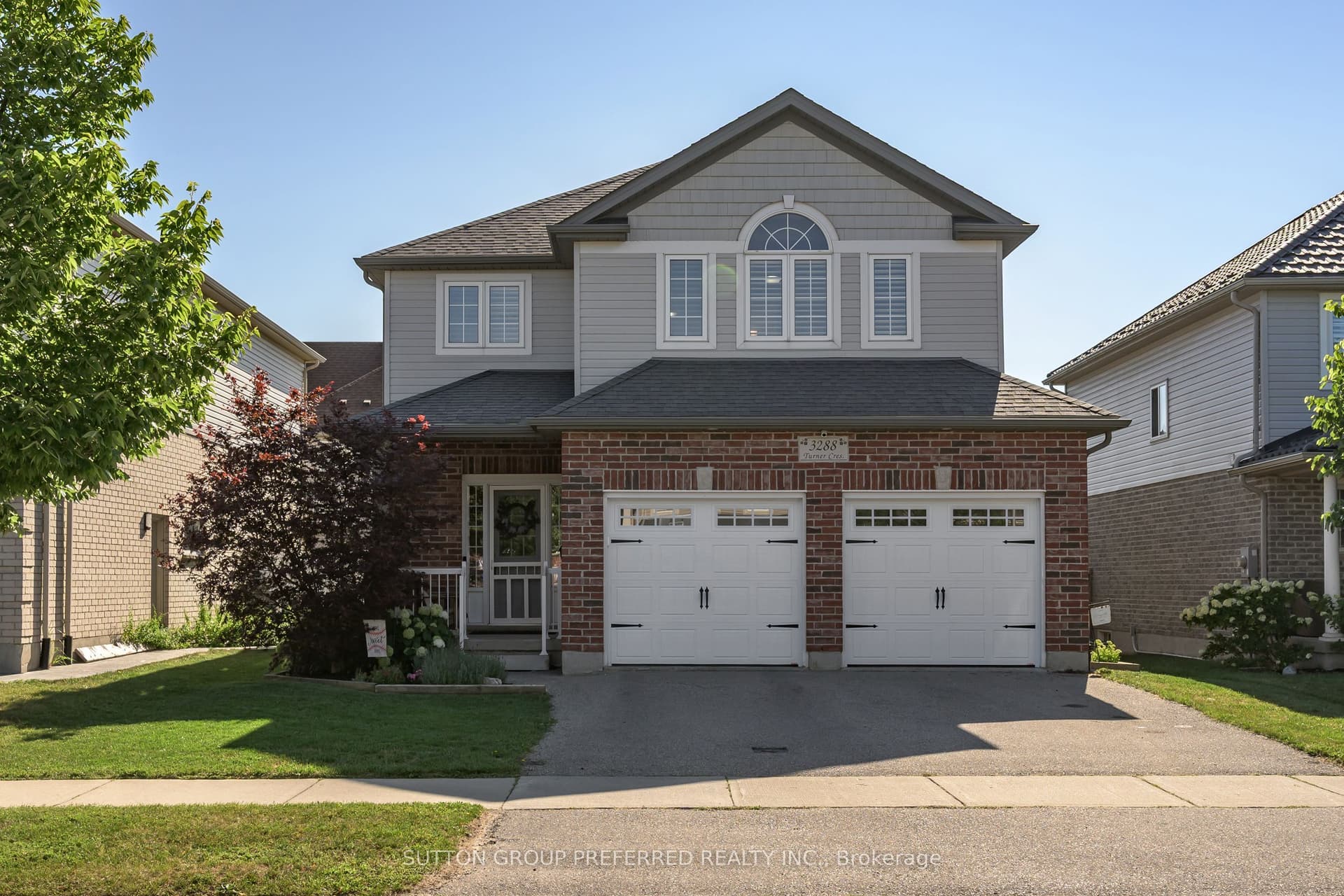 3288 Turner Crescent, London South, ON N6M 0B2