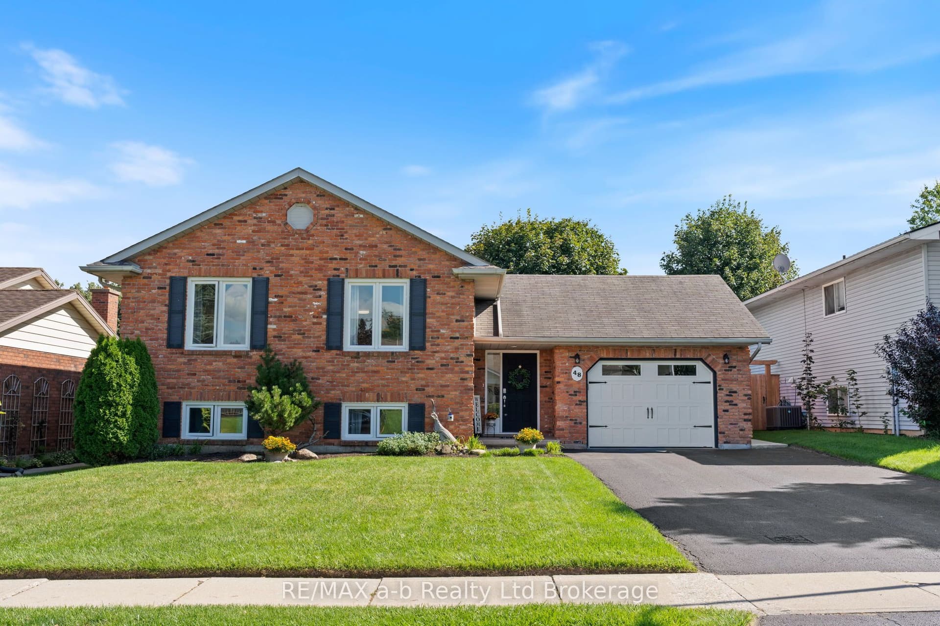 48 Denrich Avenue, Tillsonburg, ON N4G 4W1