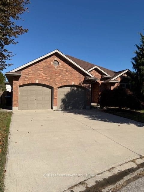 25 Falconridge Court, St. Thomas, ON N5R 6J2