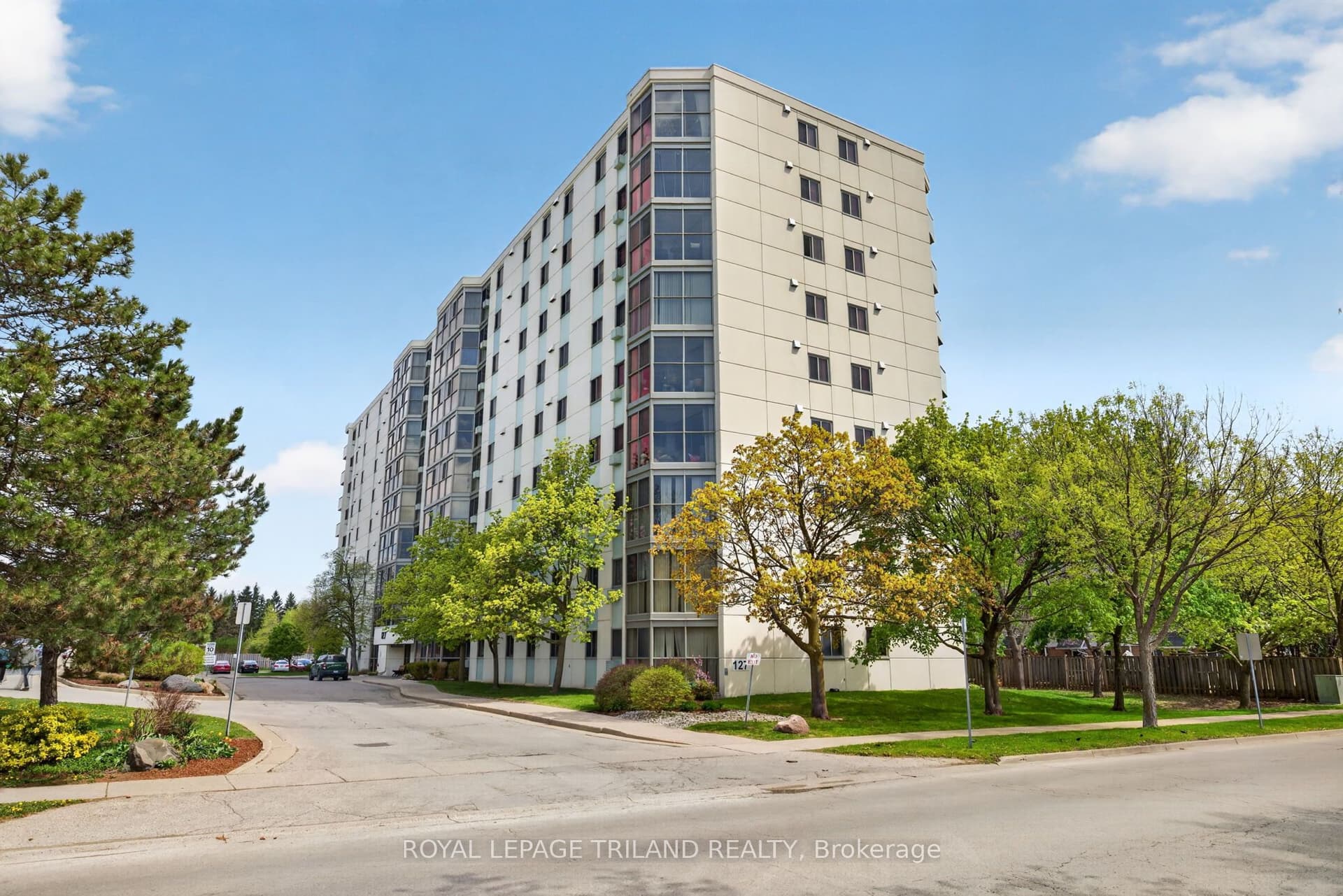 127 Belmont Drive 810, London South, ON N6J 4J7