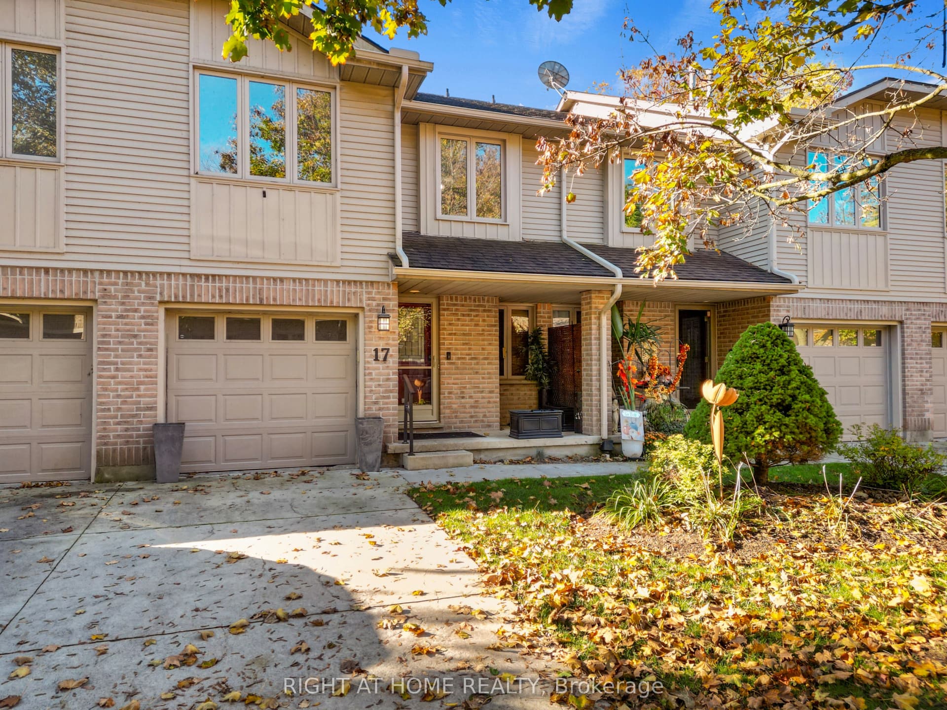 70 Glenroy Road 17, London South, ON N5Z 4W9