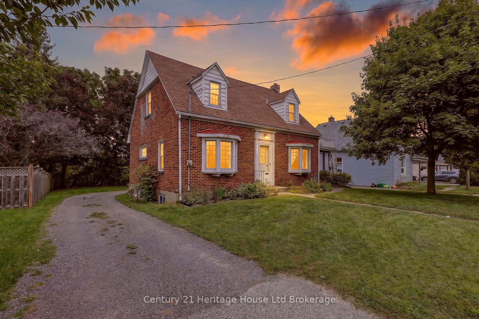 143 Charles Street E, Ingersoll, ON N5C 1J9