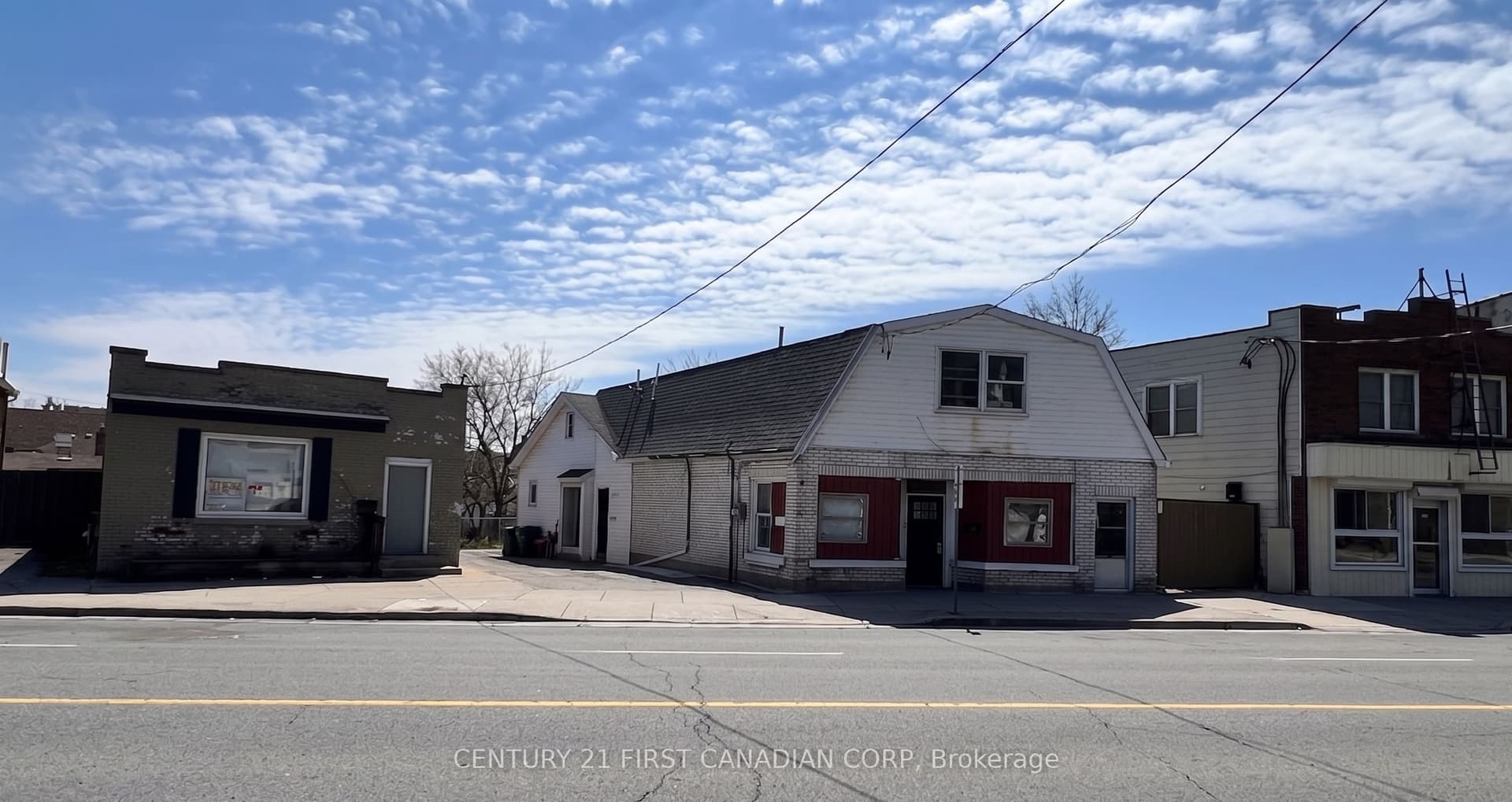 745 & 749 HAMILTON Road, London East, ON N5Z 1T8