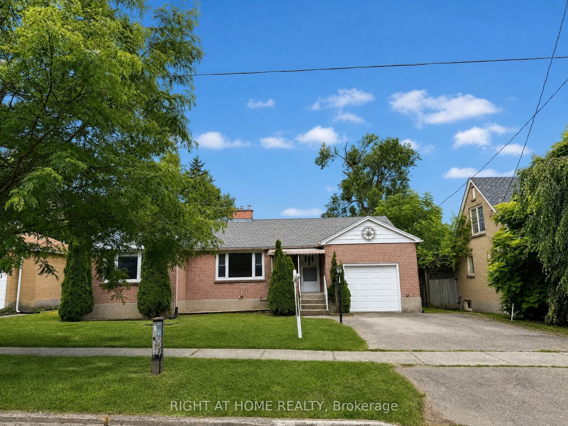 719 Rowntree Avenue, London South, ON N6C 2L9