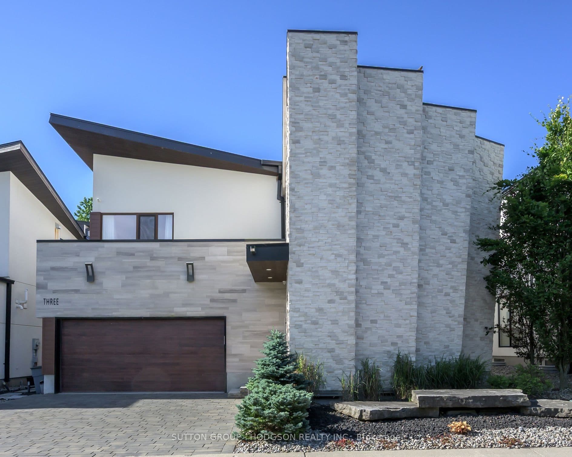 1452 Byron Baseline Road 3, London South, ON N6K 2V6