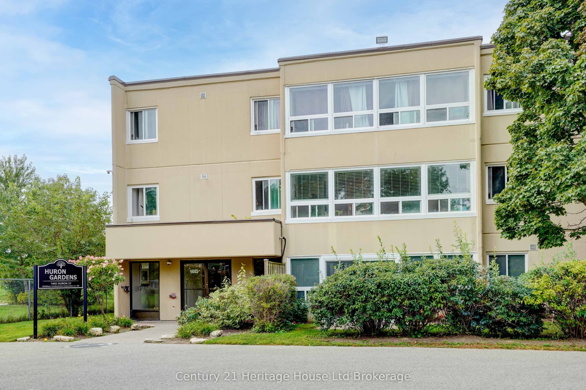 1445 Huron Street 205, London East, ON N5V 2E6