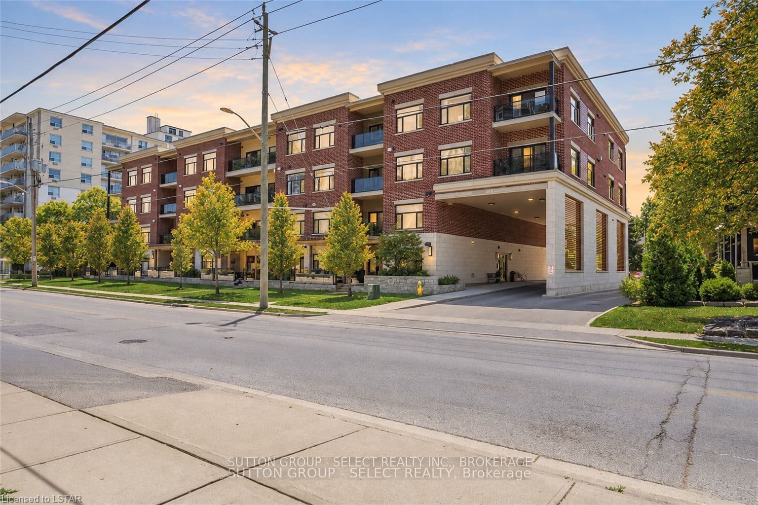 89 Ridout Street 102, London South, ON N6C 3X2