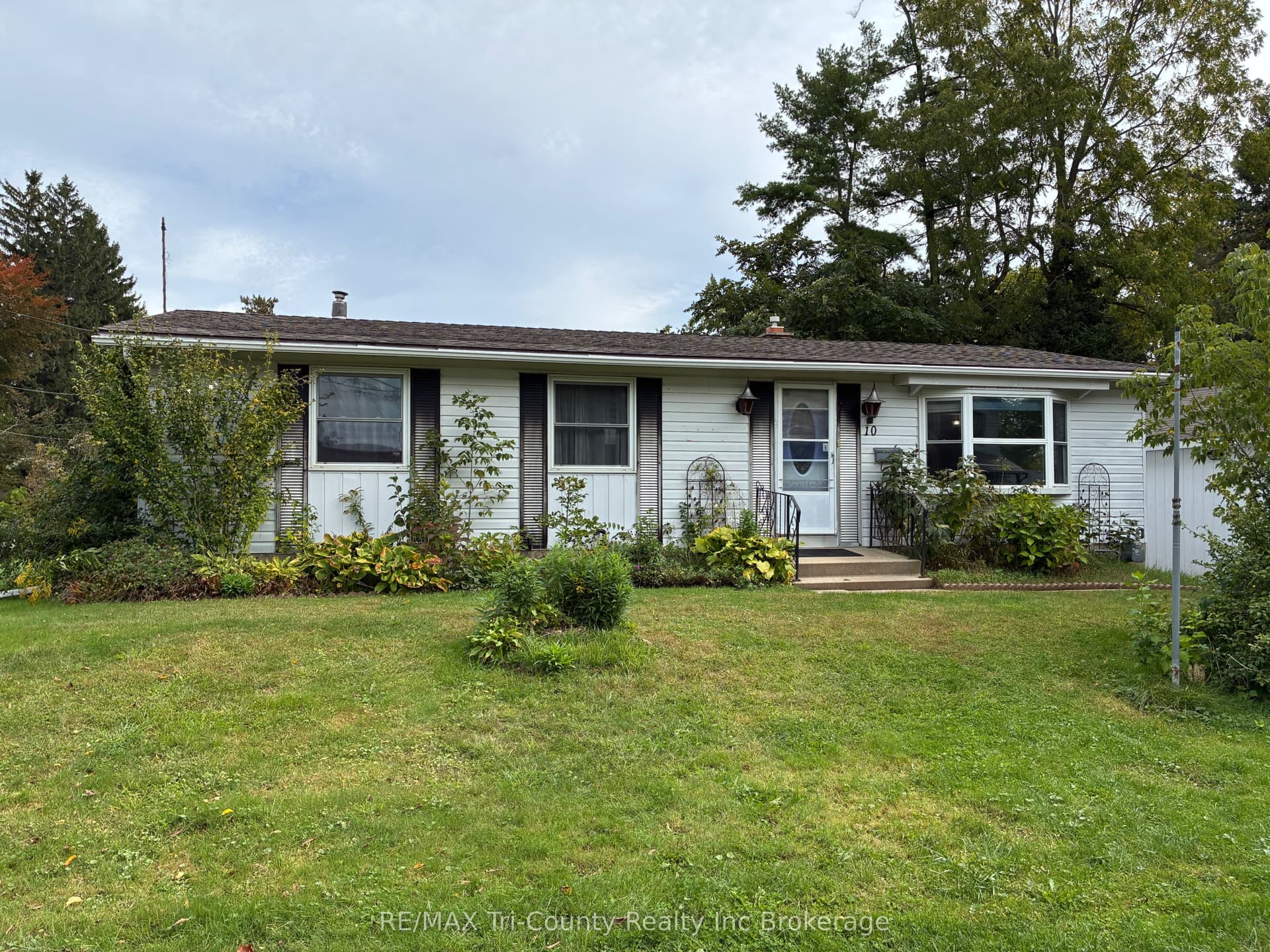 10 Elizabeth Street, Bayham, ON N0J 1T0