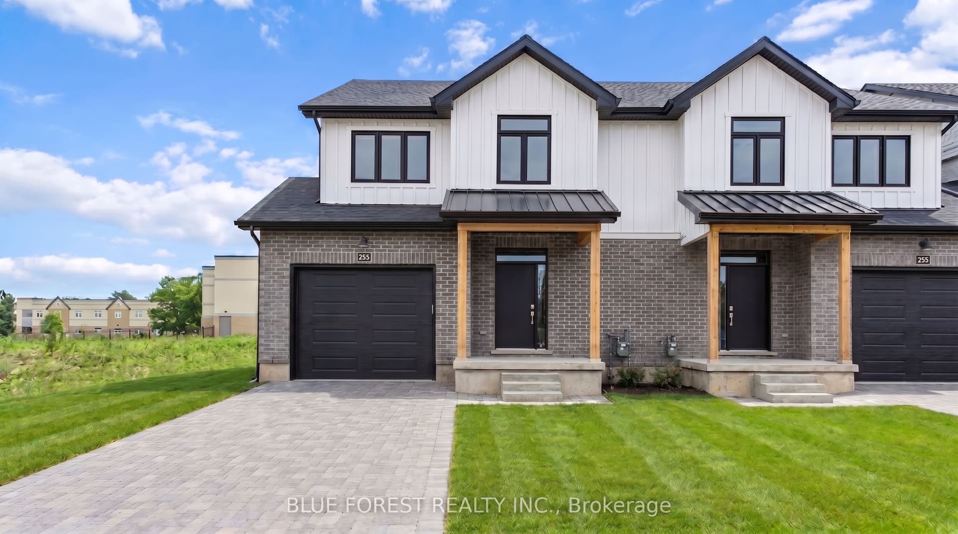 251 McTavish Street, Strathroy-Caradoc, ON N7G 3K5