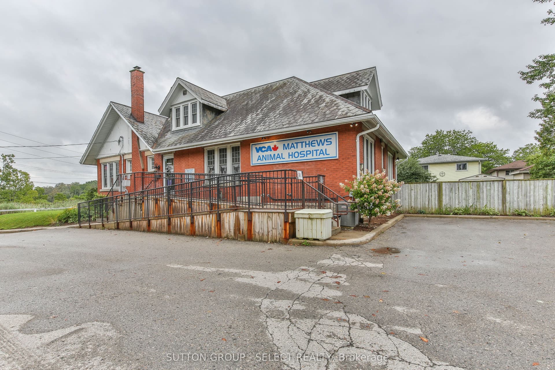 1255 SOUTHDALE Road E, London South, ON N6E 1B3