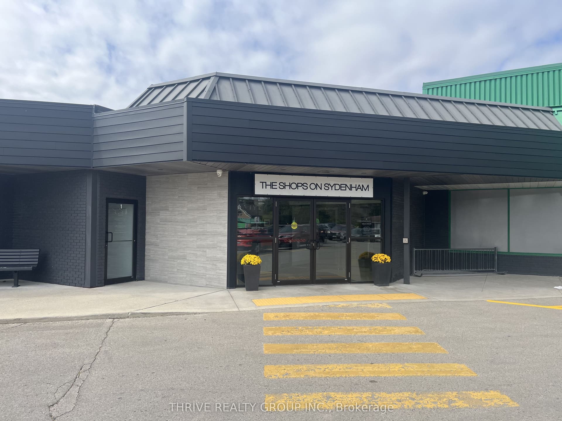 51 Front Street E 1, Strathroy-Caradoc, ON N7G 1Y5
